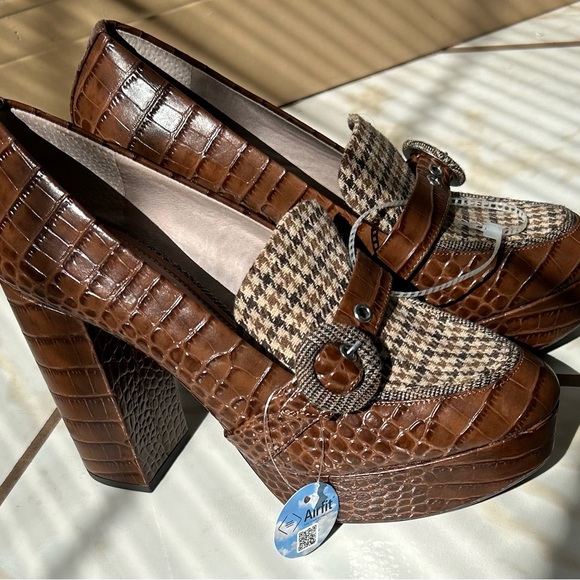 Gianni Bini Fawx Croc Brown & Tan Houndstooth Platform Heels - Picture 2 of 5